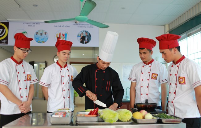 tuyển sinh khóa học trung cấp nấu ăn chất lượng cao - Trung cấp Đông Đô